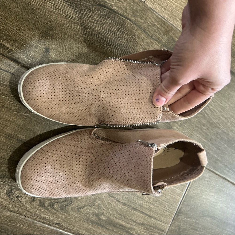 Pink Slip-On Sneakers - Picture 5 of 6